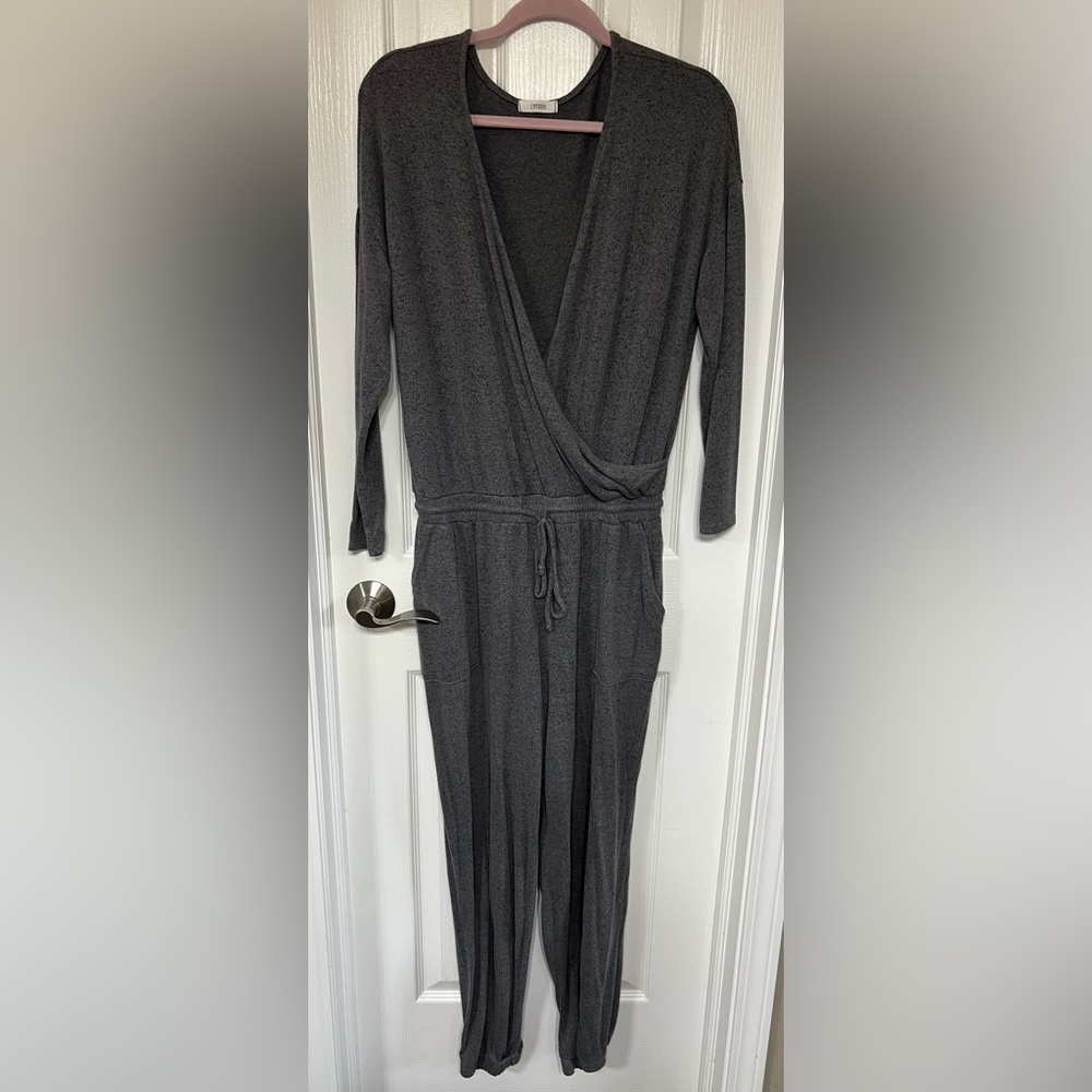 Cherish Long Sleeve V-Neck Gray Cozy Jumpsuit Size L